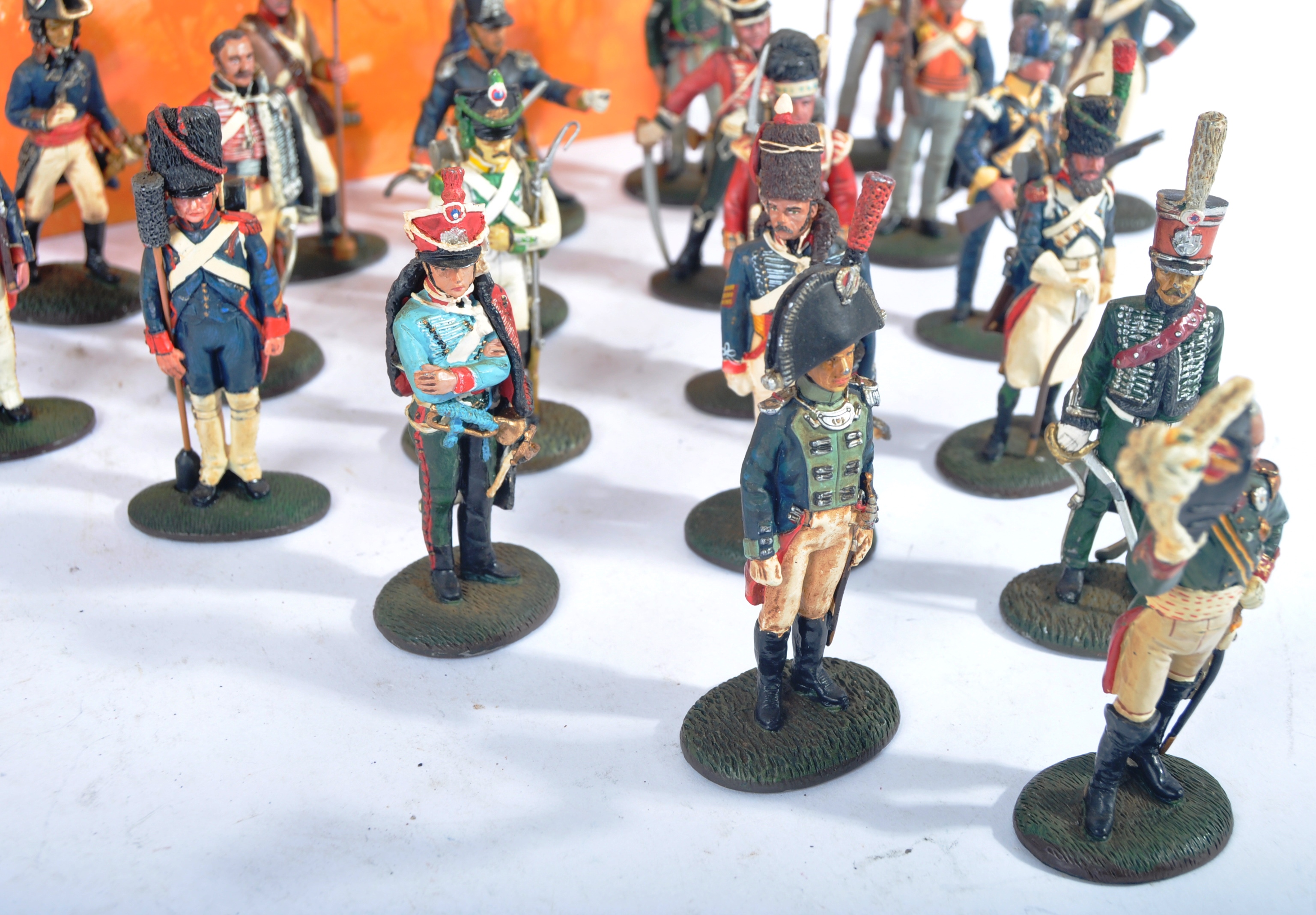 LARGE COLLECTION OF ASSORTED NAPOLEONIC WAR FIGURES & MAGAZINES - Image 4 of 8