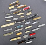 LARGE COLLECTION OF ASSORTED VINTAGE PEN KNIVES