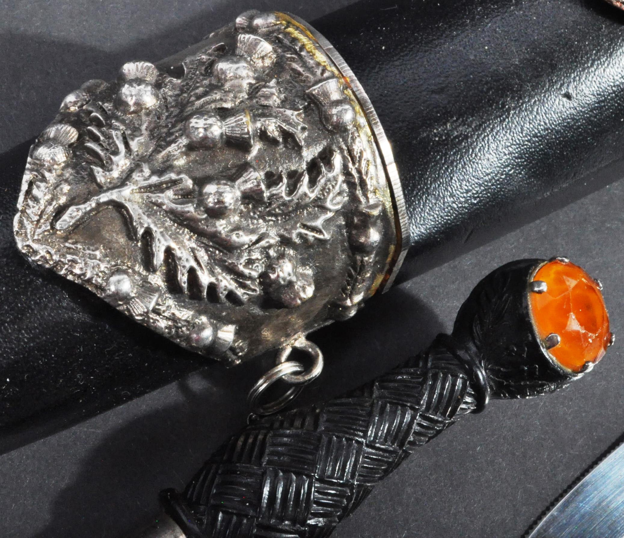 20TH CENTURY SCOTTISH DIRK CEREMONIAL DAGGER - Image 5 of 9