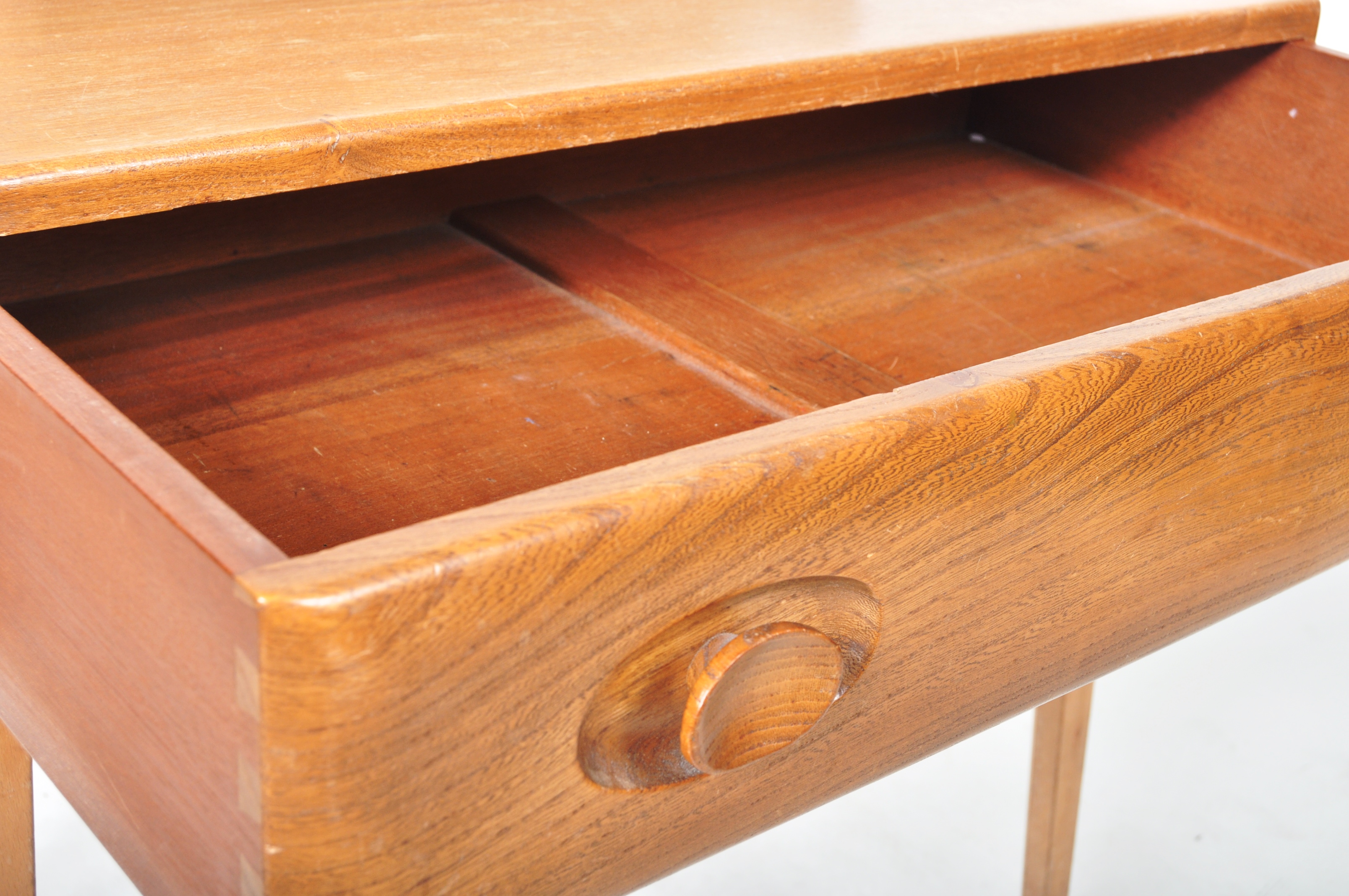 ERCOL WINDSOR MODEL 479 BEECH AND ELM WOOD DESK BY LUCIAN ERCOLANI - Image 5 of 7