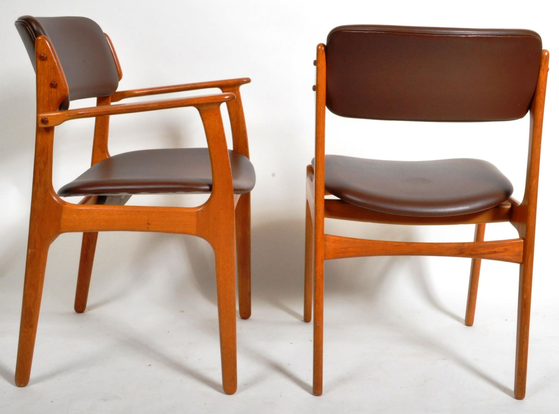 ERIC BUCH - OD MOBLER - MODEL 49 DINING CHAIRS - Image 9 of 16