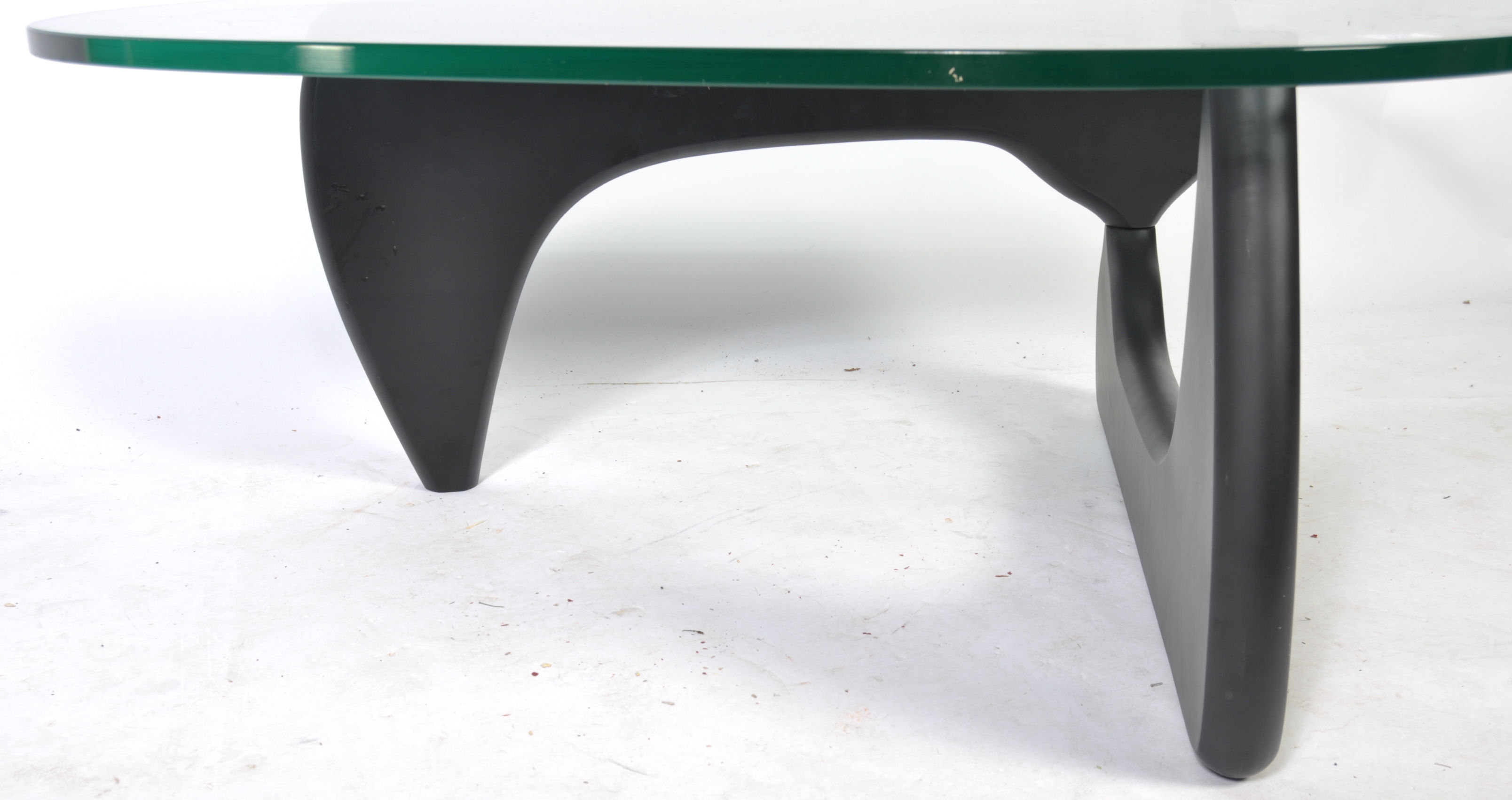 AFTER ISAMU NOGUCHI CONTEMPORARY NOGUCHI COFFEE TABLE - Image 4 of 8