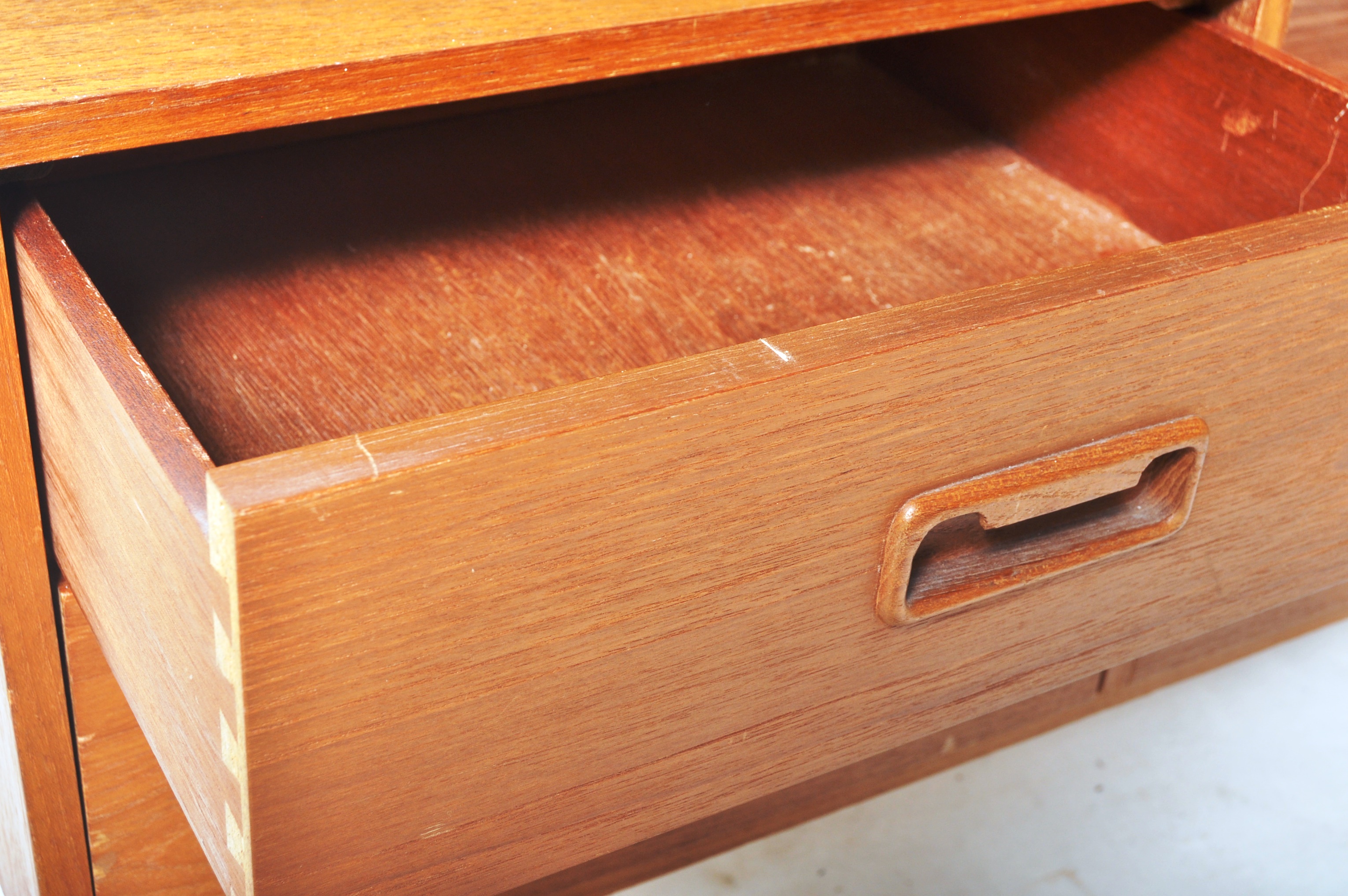 1970'S DANISH TEAK WOOD DRESSING TABLE CHEST - Image 3 of 6