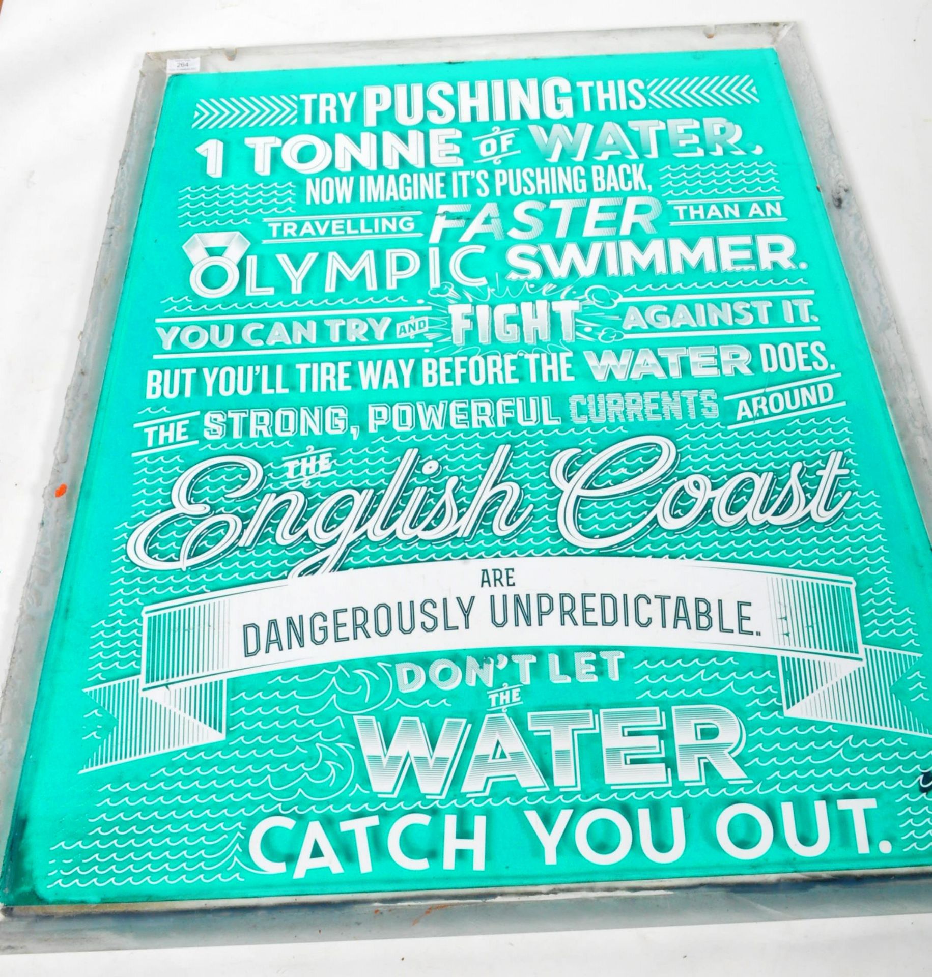 TWO LARGE 20TH CENTURY RESIN SEASIDE BEACH LIFEGUARD SIGNS - Bild 6 aus 12