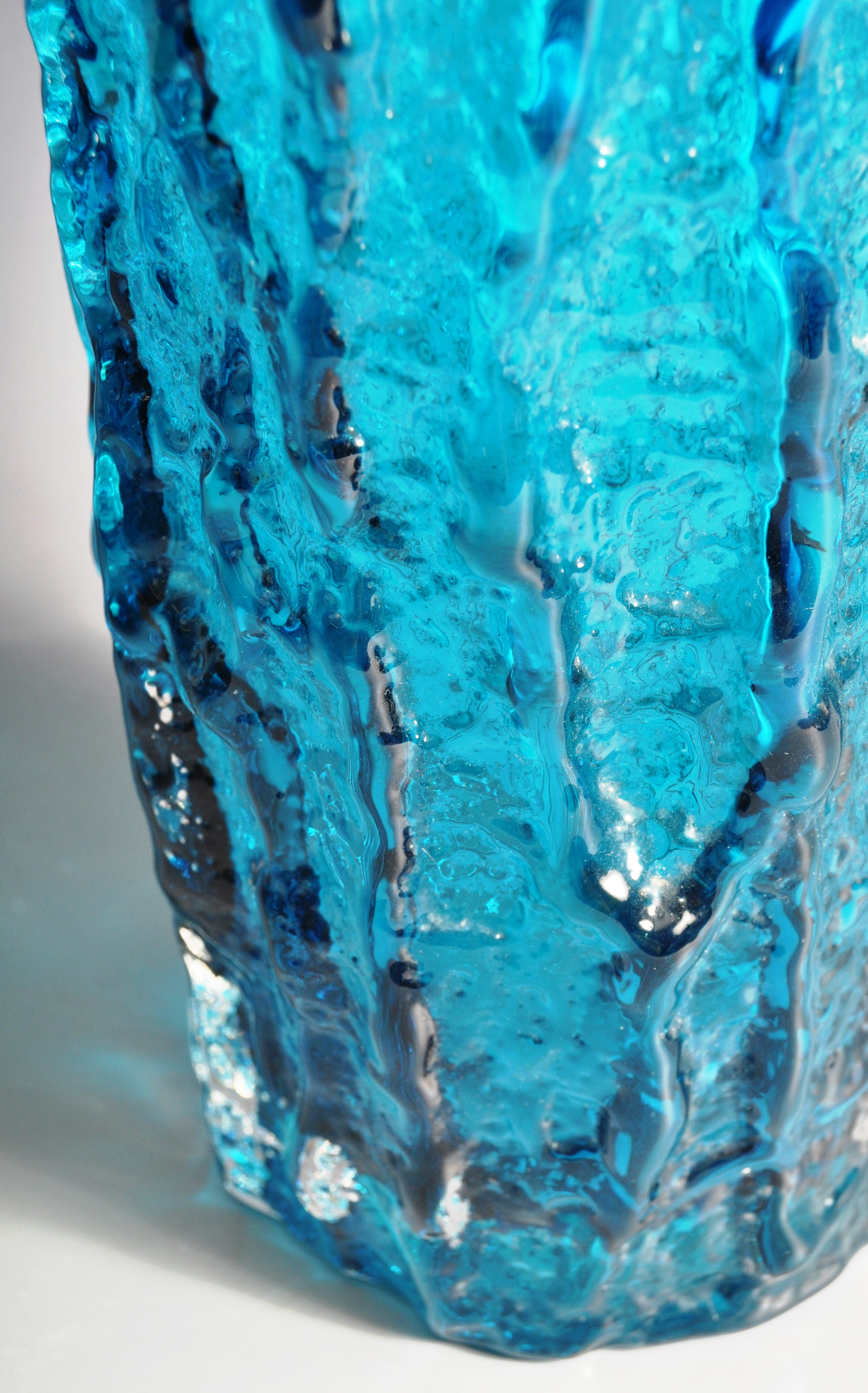 GEOFFREY BAXTER - WHITEFRIARS - 9691 VASE IN KINGFISHER BLUE - Image 4 of 8