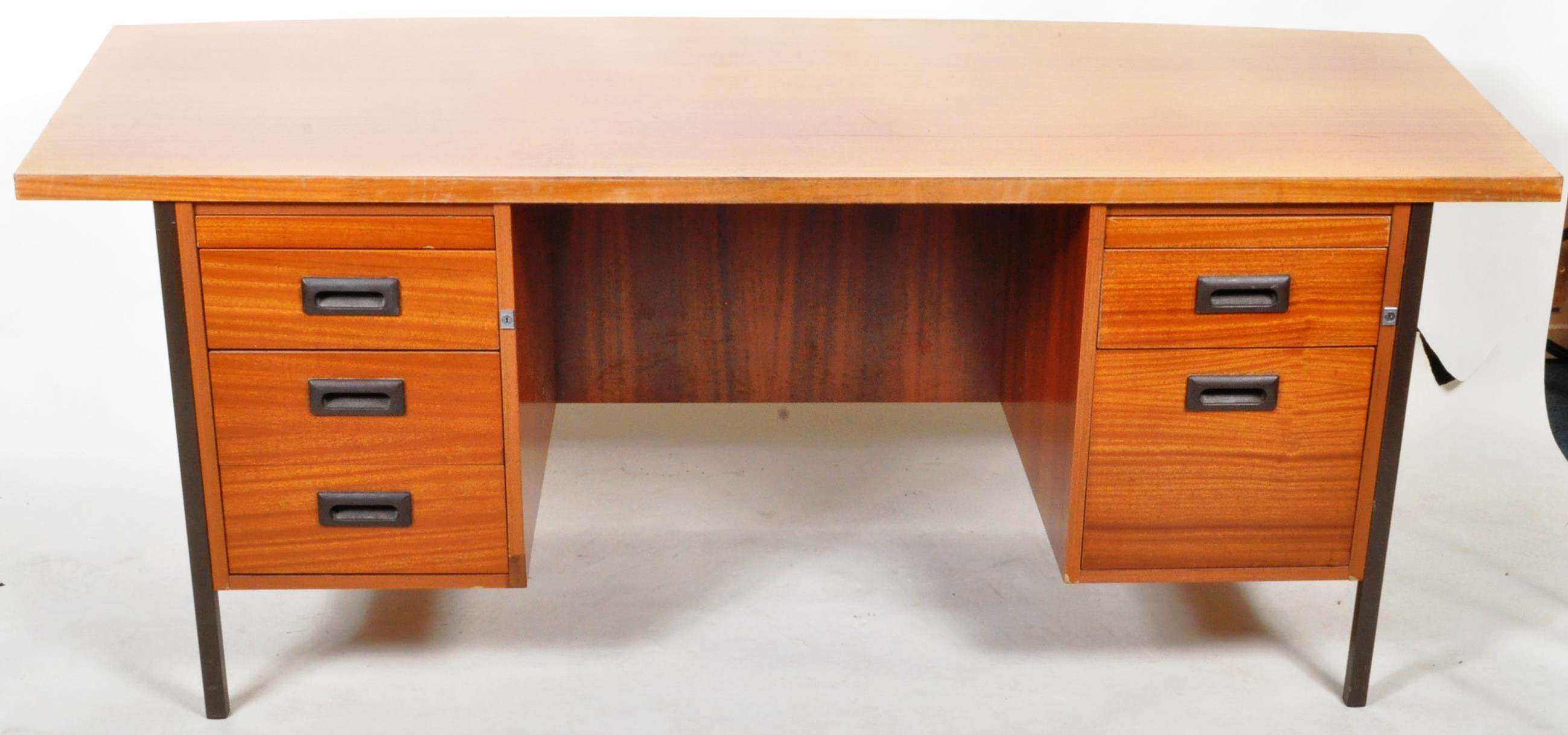 20TH CENTURY 1970'S RETRO TEAK TWIN PEDESTAL OFFICE DESK