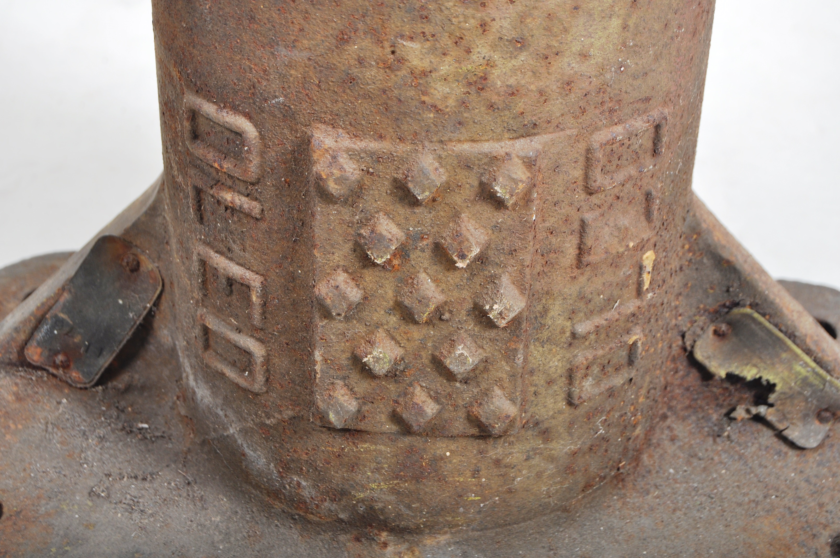 LARGE CAST METAL ORIGINAL STEAM TRAIN BUFFER - Image 3 of 5