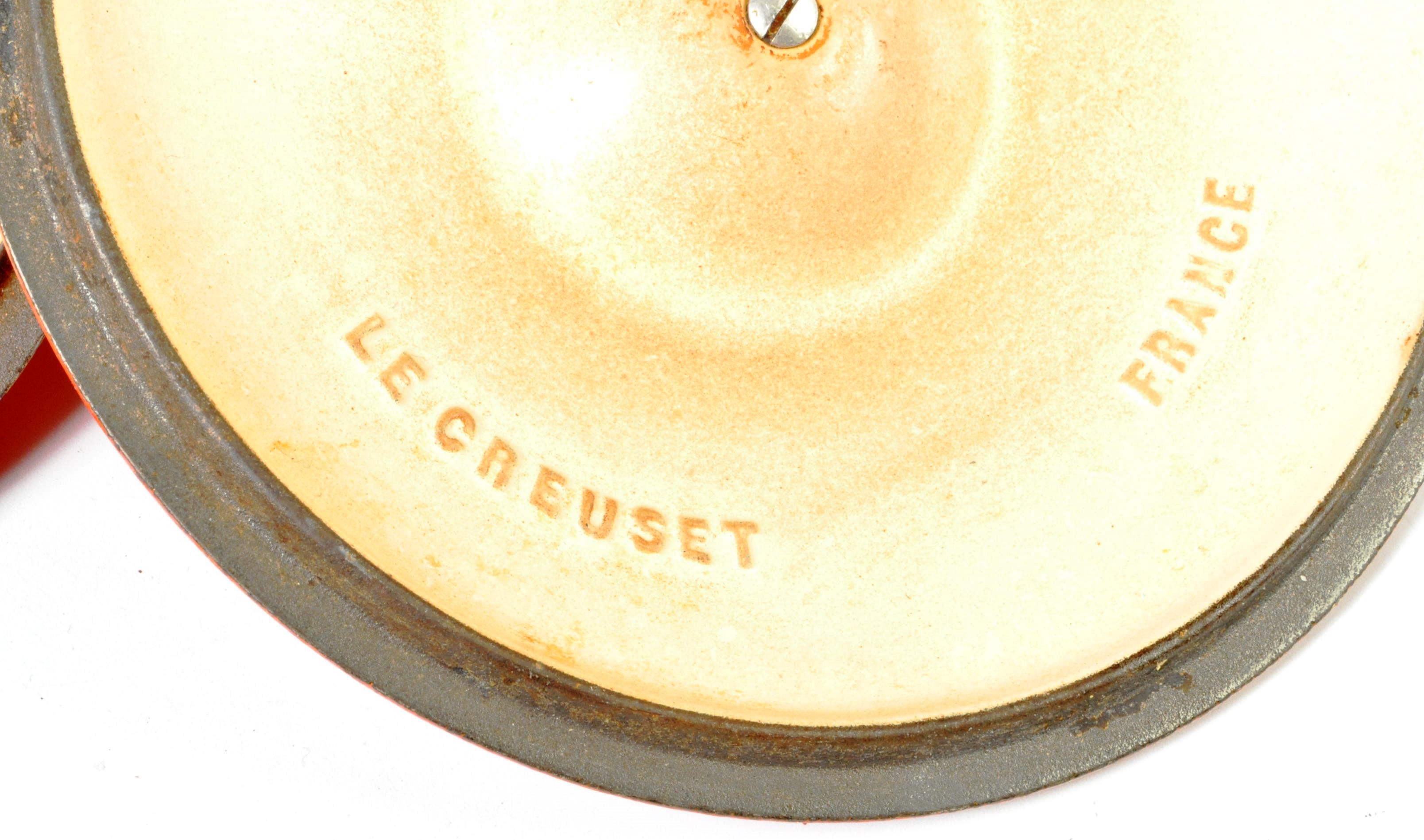 LE CREUSET - SELECTION OF THREE CAST IRON KITCHEN WARES - Image 10 of 11