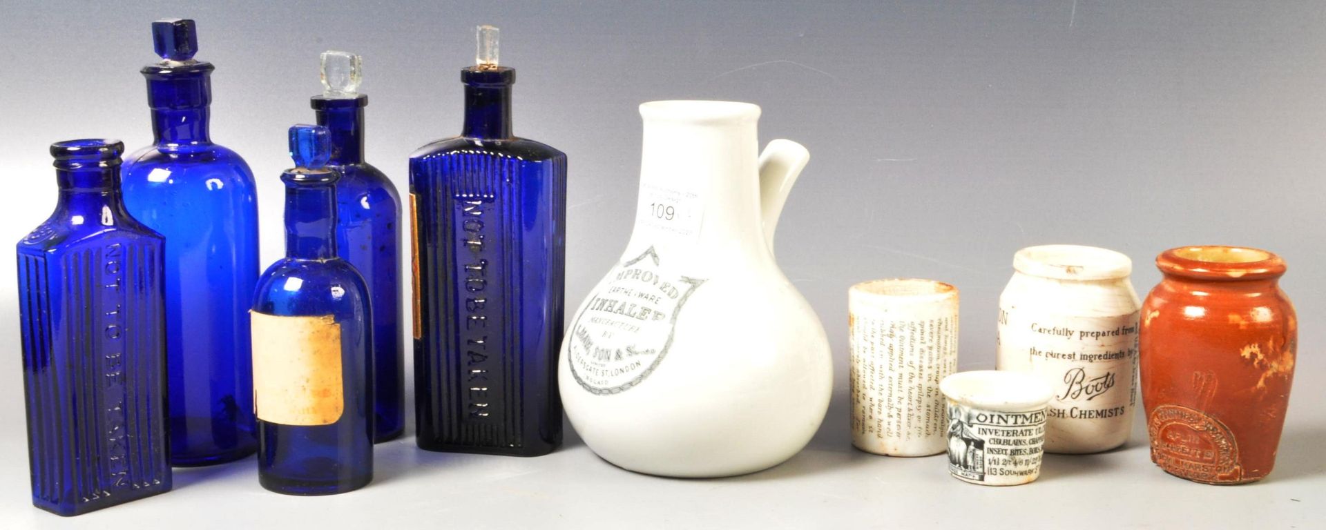 COLLECTION OF 19TH CENTURY & LATER APOTHECARY ITEMS