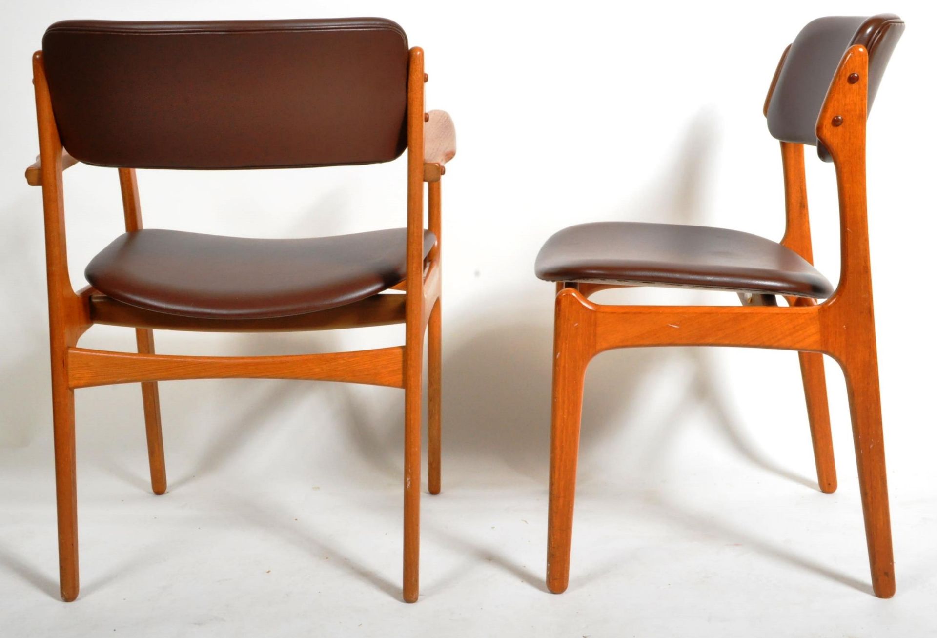 ERIC BUCH - OD MOBLER - MODEL 49 DINING CHAIRS - Image 10 of 16