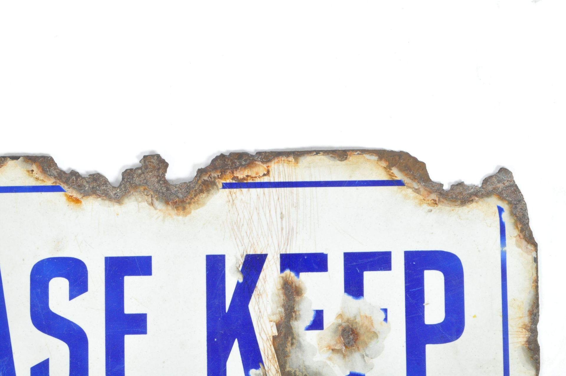 KEEP OFF THE GRASS VINTAGE BLUE AND WHITE ENAMEL SIGN - Image 8 of 9