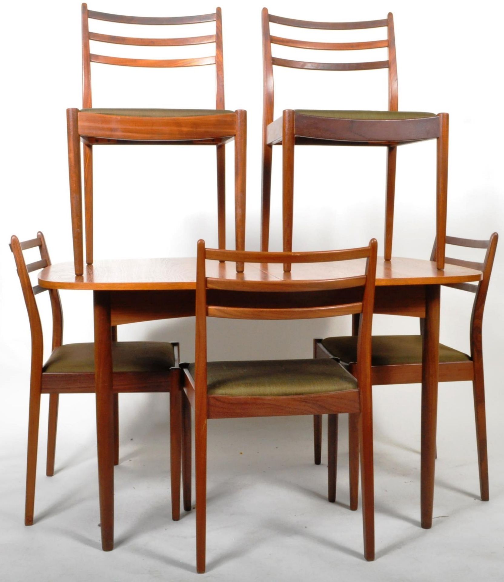 ERNEST GOMME - G PLAN - MID 20TH CENTURY TEAK WOOD DINING SUITE