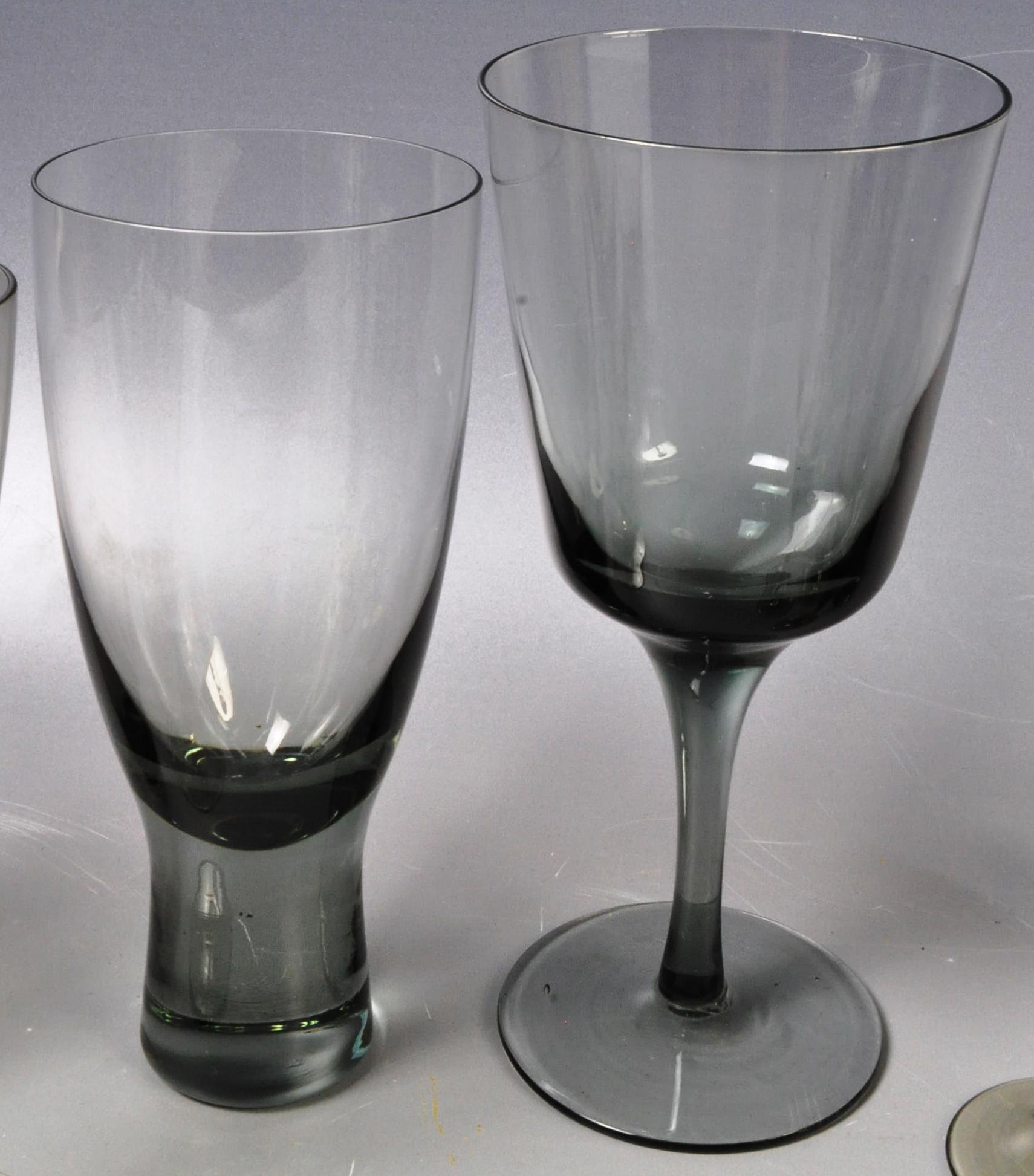 MIXED COLLECTION OF RETRO SCANDINAVIAN DRINKING GLASSES - Image 4 of 5