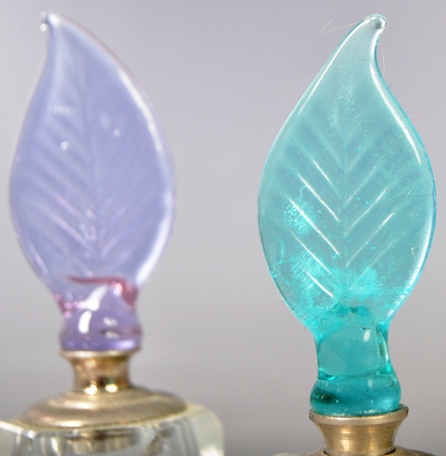 COLLECTION OF ART DECO MANNER CUT GLASS PERFUME BOTTLES - Bild 4 aus 4