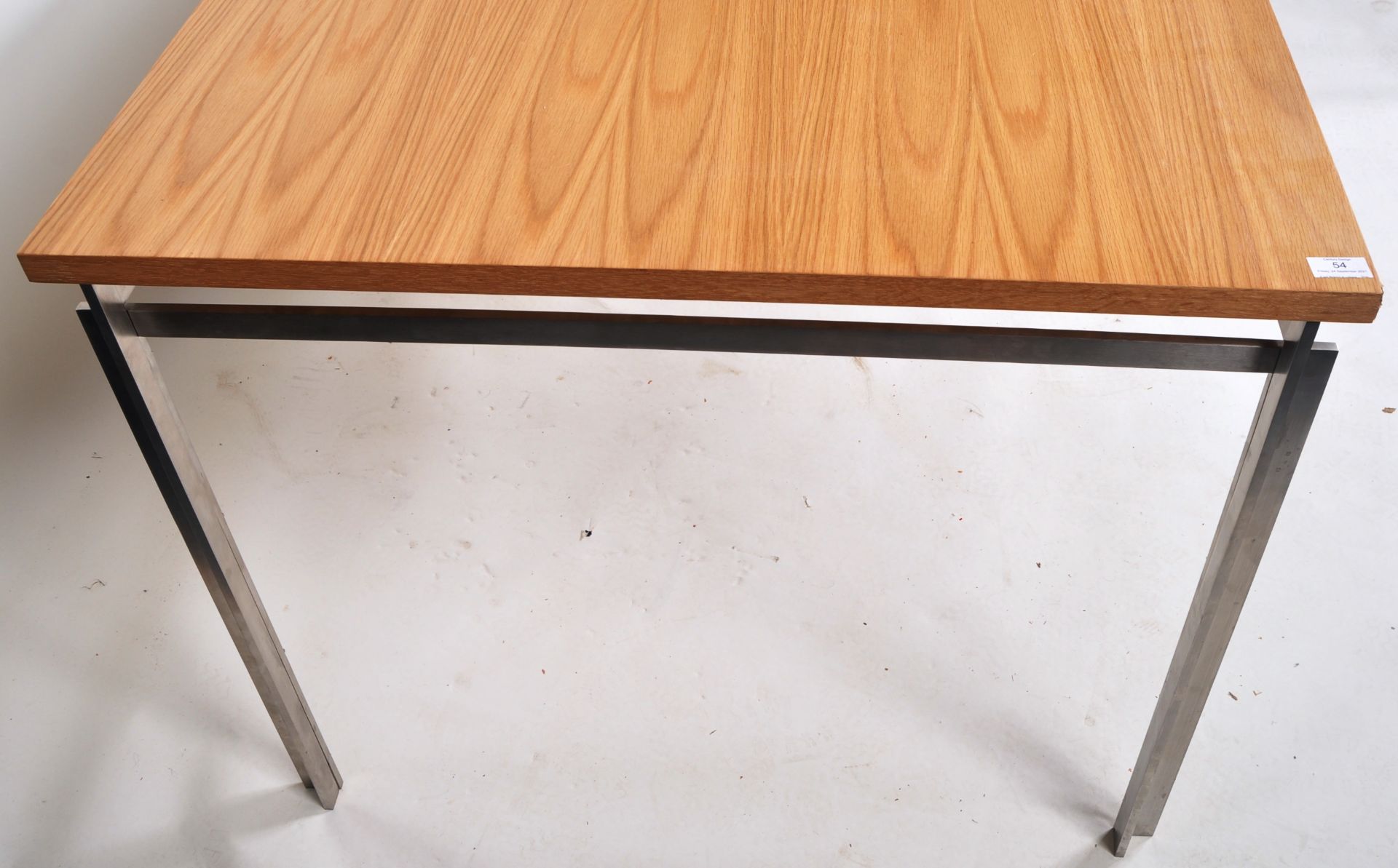 MANNER OF FLORENCE KNOLL - LARGE AMERICAN WALNUT DINING TABLE - Image 4 of 4