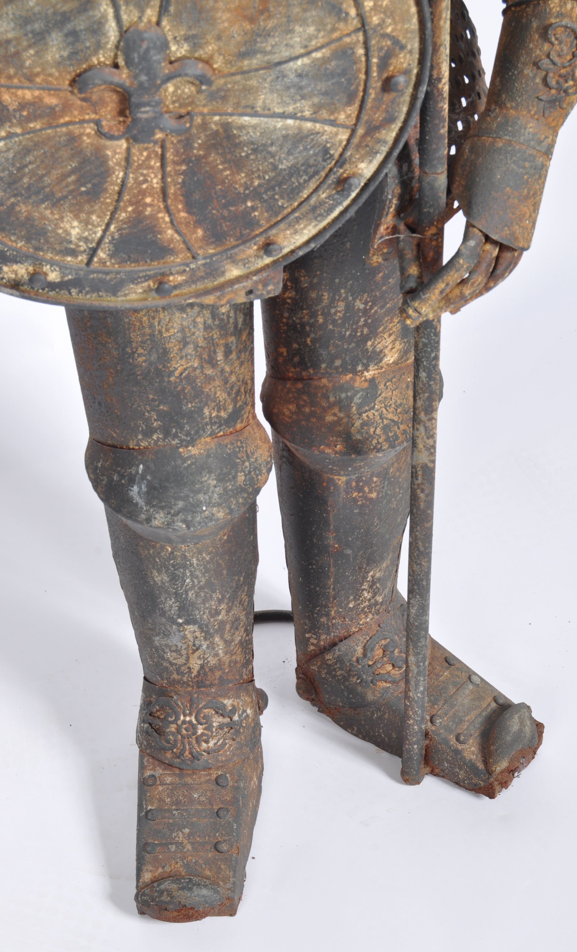 LARGE MEDIEVAL HALF SIZE MODEL SUIT OF ARMOUR - Image 3 of 4