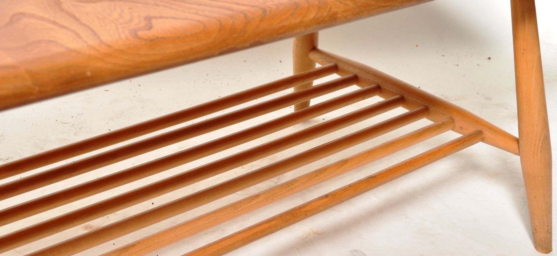 LUCIAN ERCOLANI - ERCOL MODEL 459 COFFEE TABLE - Image 4 of 6