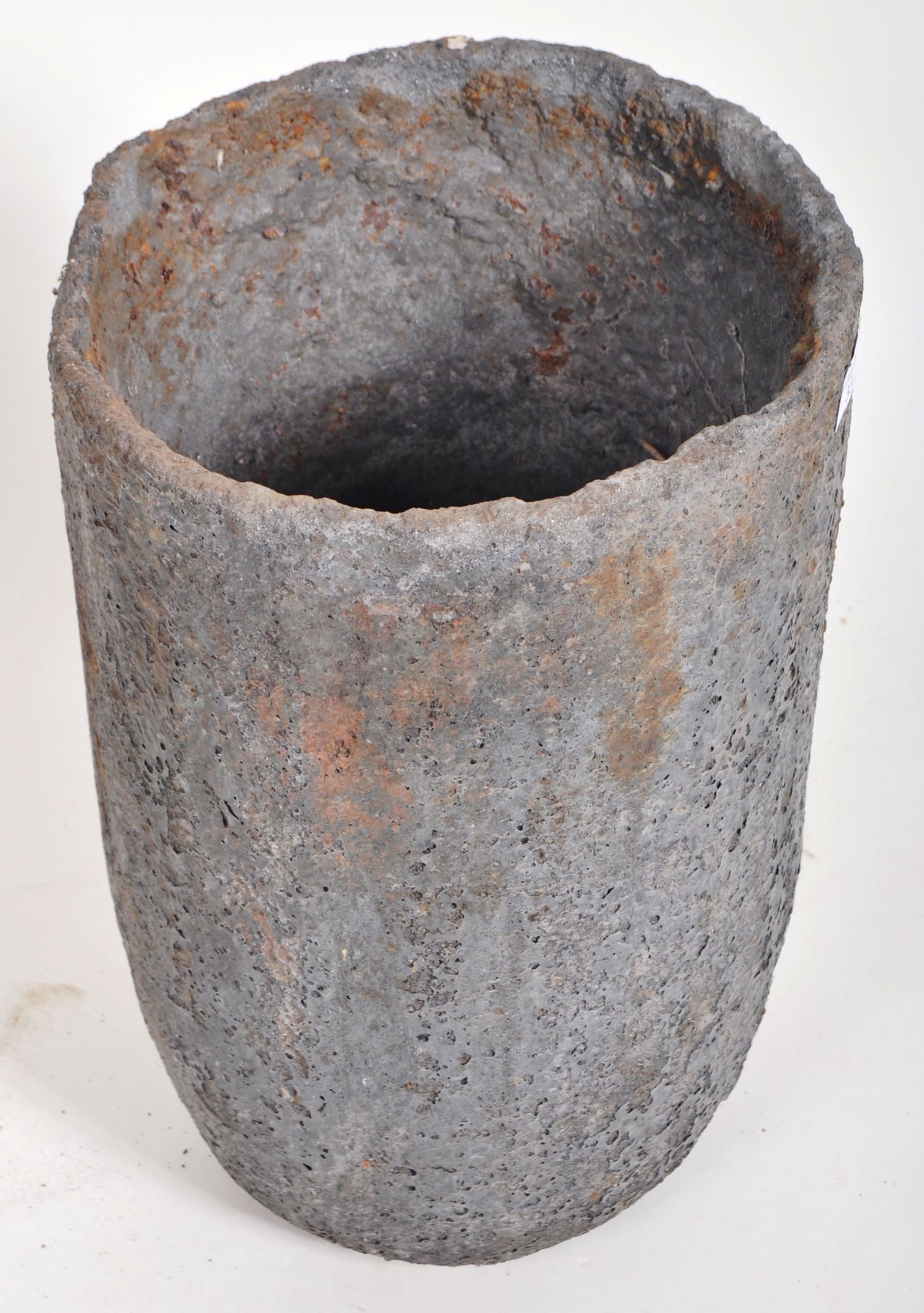 EARLY 20TH CENTURY FRENCH INDUSTRIAL FOUNDRY POT - Bild 2 aus 6