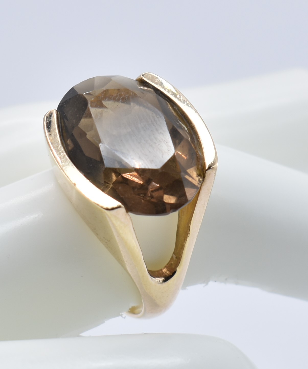 1960'S 9CT GOLD SMOKY QUARTZ COCKTAIL RING - Image 13 of 13