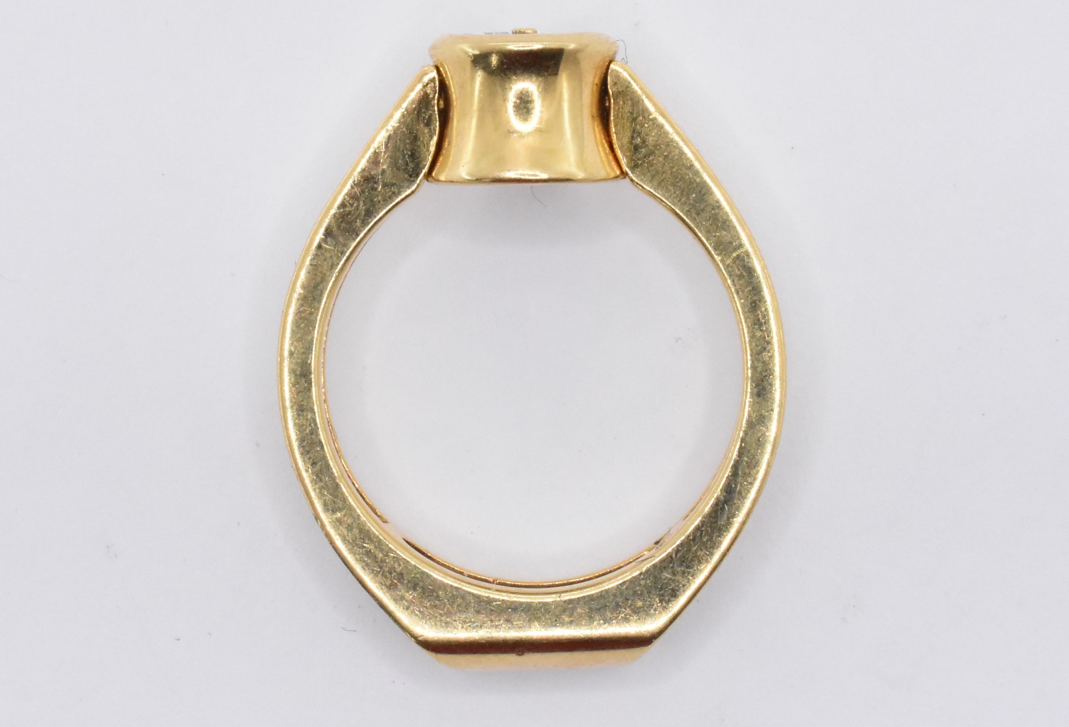 18CT GOLD AND DIAMOND RING / PENDANT - Image 6 of 6