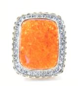 14CT GOLD CARNELIAN AND DIAMOND PANEL RING