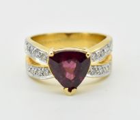 18CT GOLD RHODOLITE GARNET & DIAMOND RING