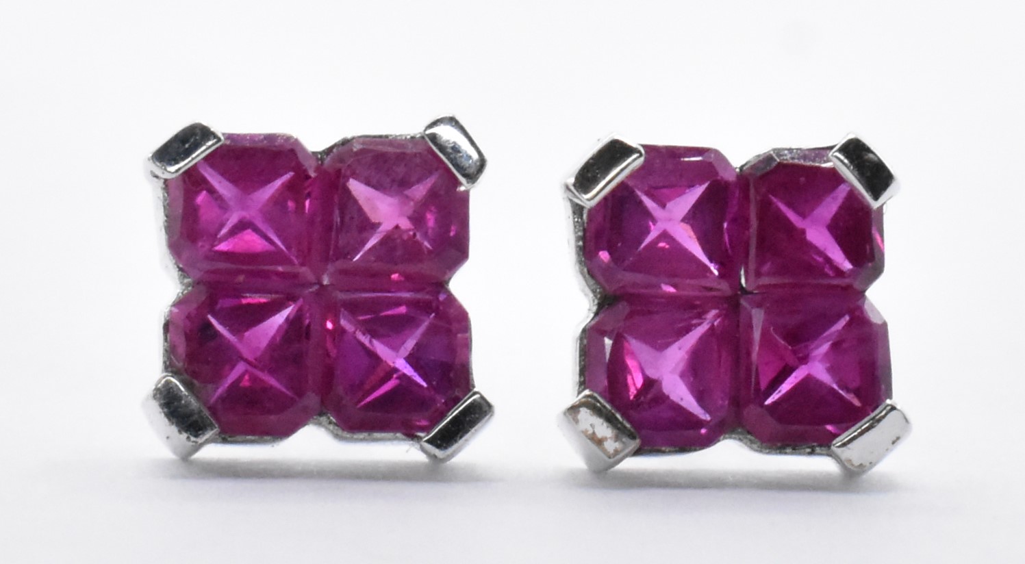PAIR OF 18CT WHITE GOLD AND RUBY CLUSTER EARRINGS - Image 2 of 5