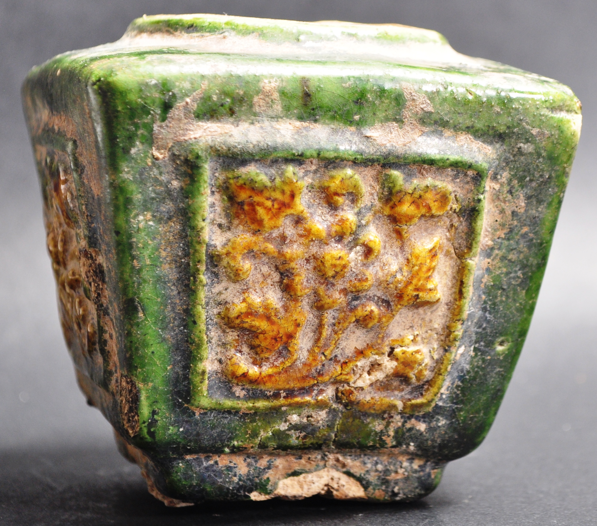 18TH CENTURY STONEWARE CHINESE ORIENTAL BRUSH POT - Image 2 of 6