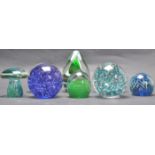 COLLECTION OF EIGHT STUDIO ART PAPERWEIGHTS
