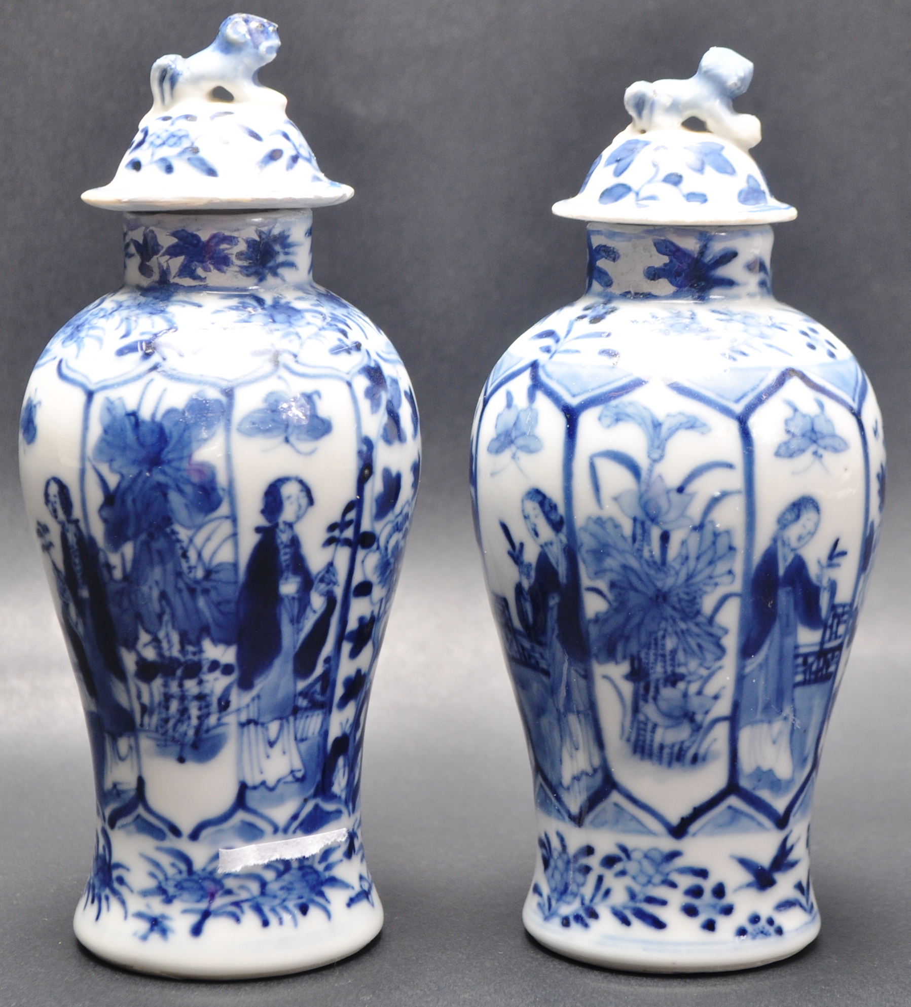 PAIR OF EARLY 20TH CENTURY CHINESE BLUE AND WHITE VASES