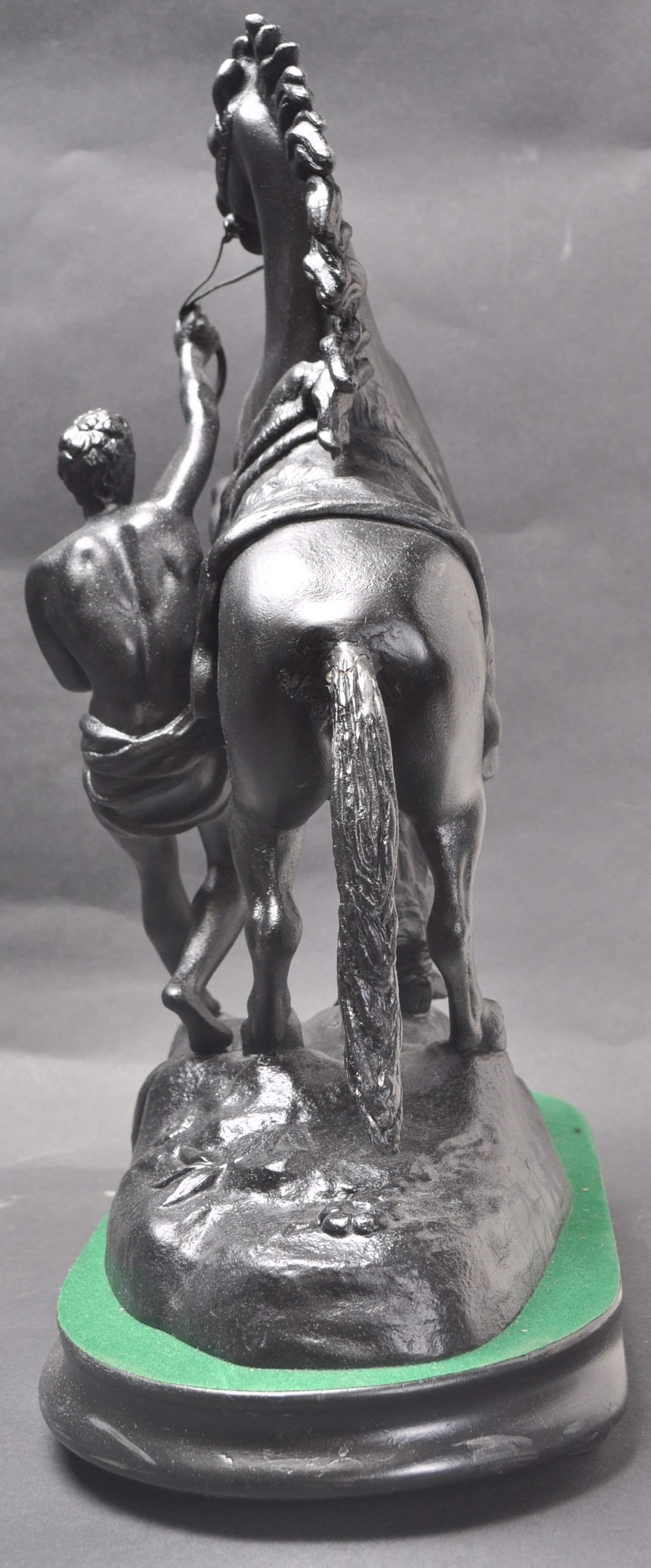 20TH CENTURY VINTAGE SPELTER FIGURINE OF A YOUTH CONTROLLING A REARING HORSE - Image 4 of 8