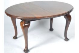 19TH CENTURY VICTORIAN EXTENDING MAHOGANY DINING TABLE