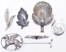 ASSORTMENT OF SILVER BROOCHES