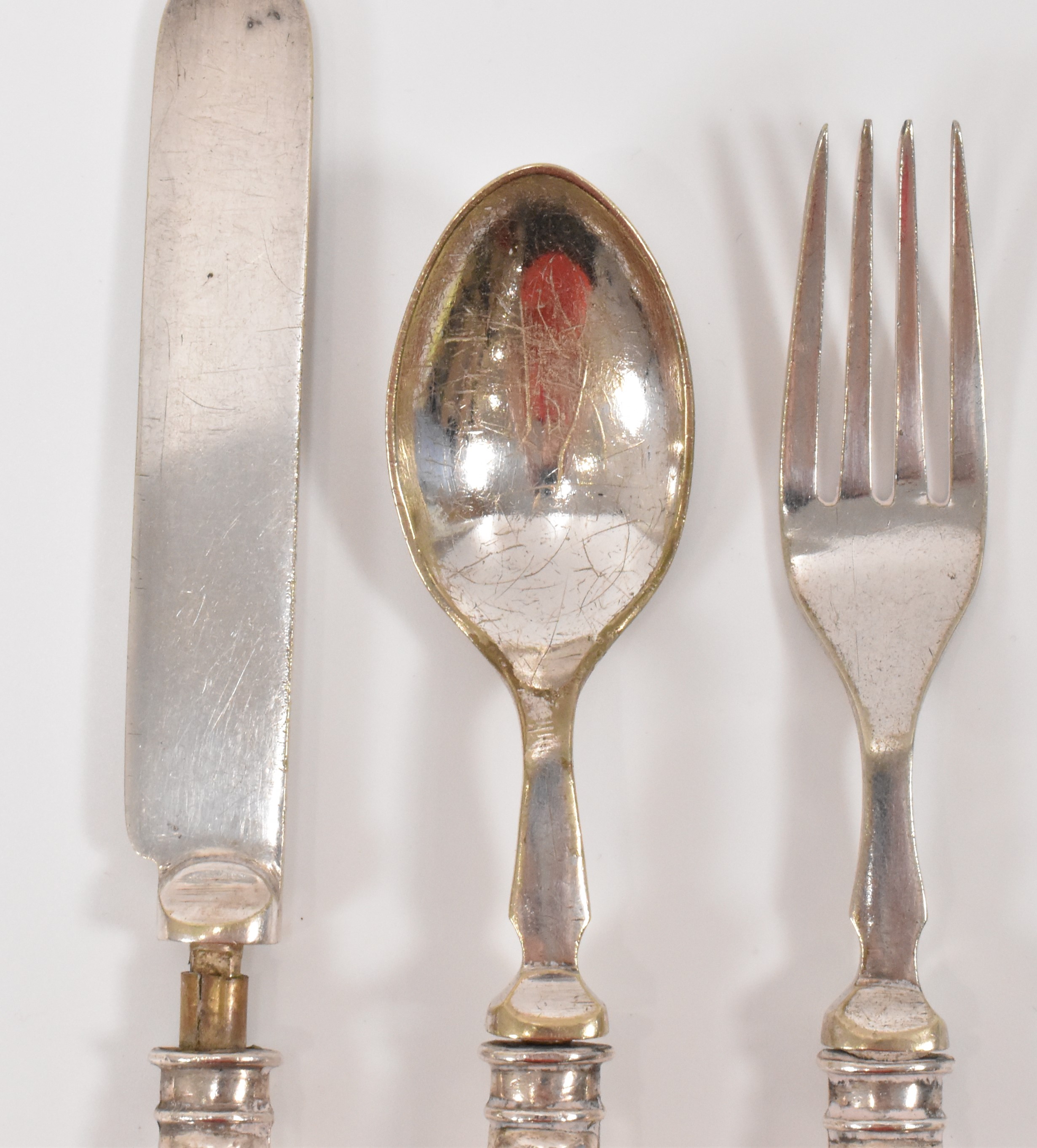 SILVER ART DECO COFFEE BEAN SPOONS & SILVER HANDLED CUTLERY SET - Image 3 of 5
