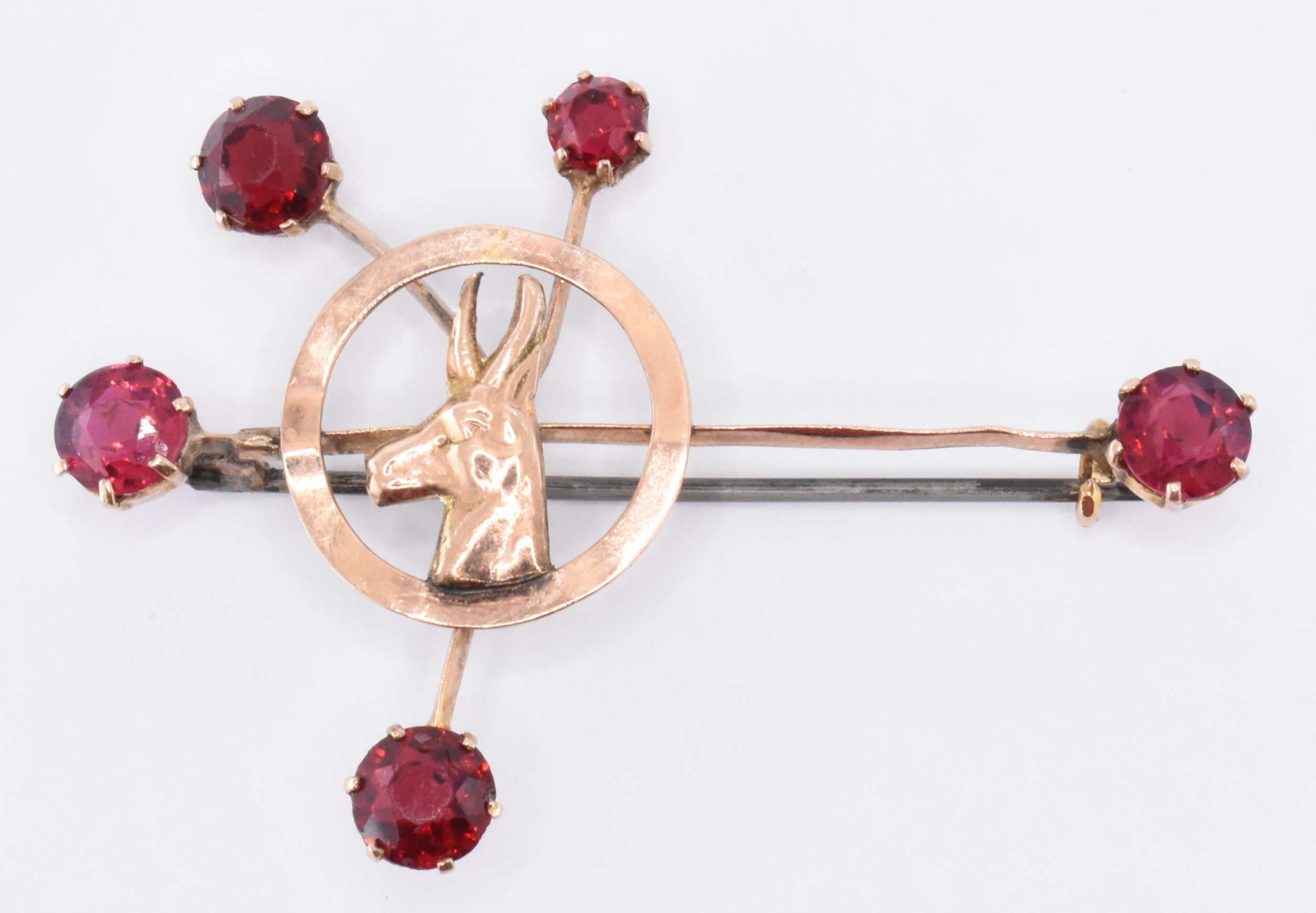 9CT GOLD & RED STONE SPRINGBOK BROOCH - Image 2 of 4