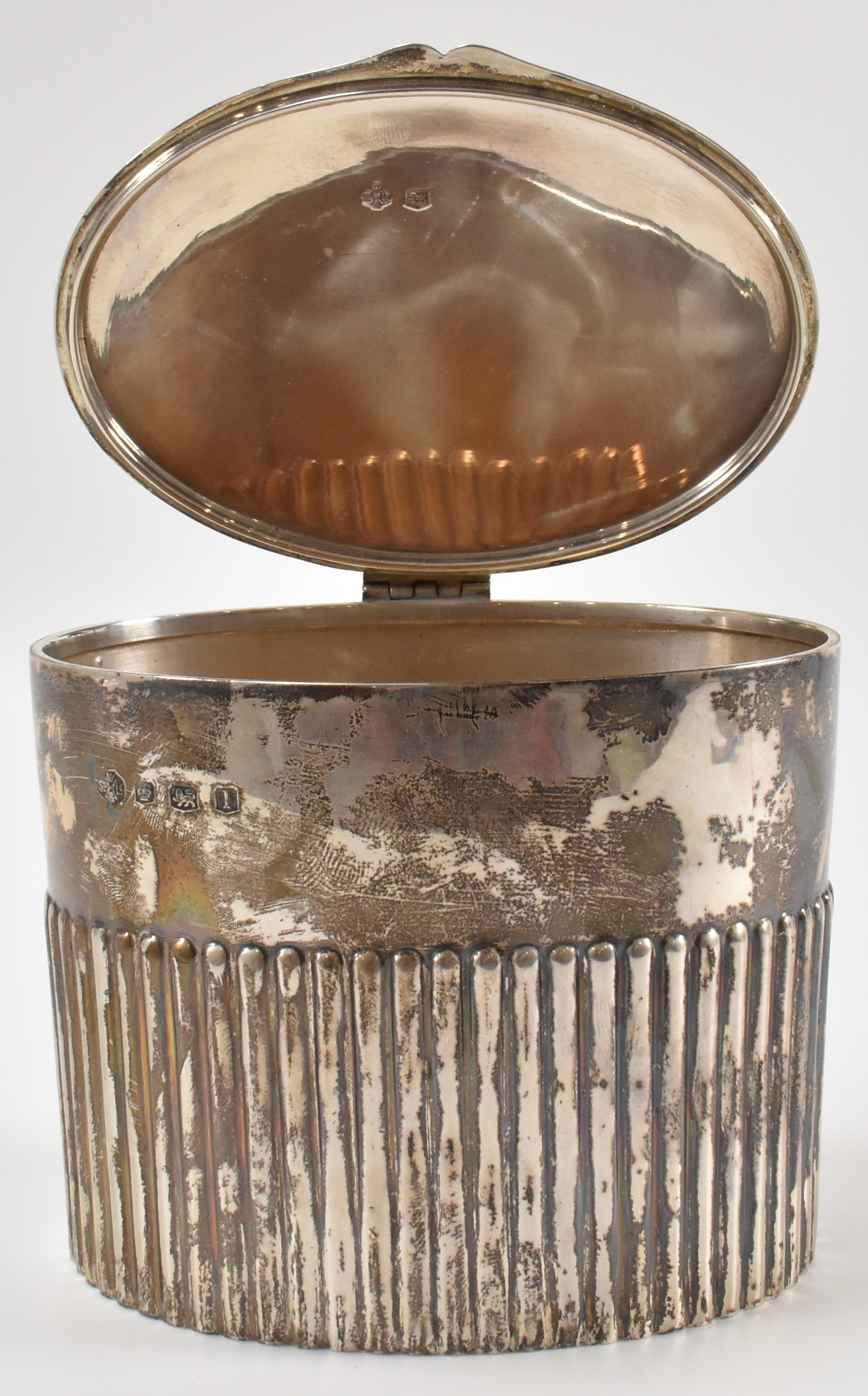 WILLIAM HUTTON & SONS SILVER TEA CADDY - Image 6 of 8