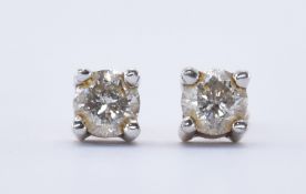 PAIR OF 9CT GOLD & DIAMOND STUD EARRINGS