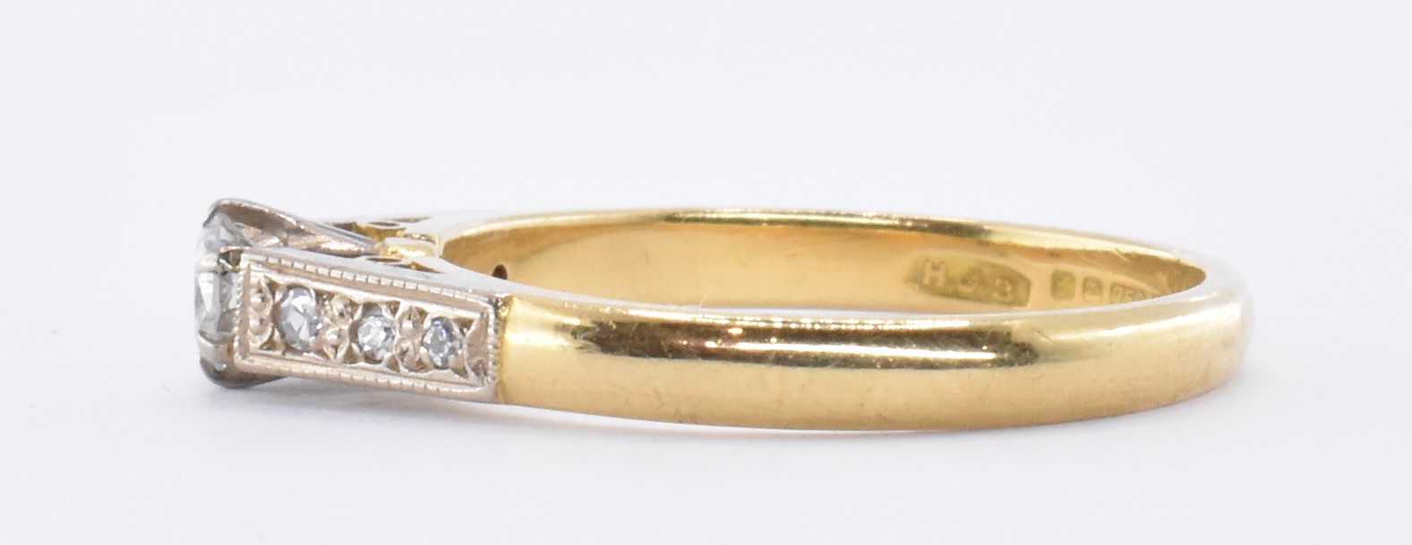 18CT GOLD & DIAMOND RING - Image 3 of 7