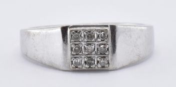 9CT WHITE GOLD & DIAMOND RING