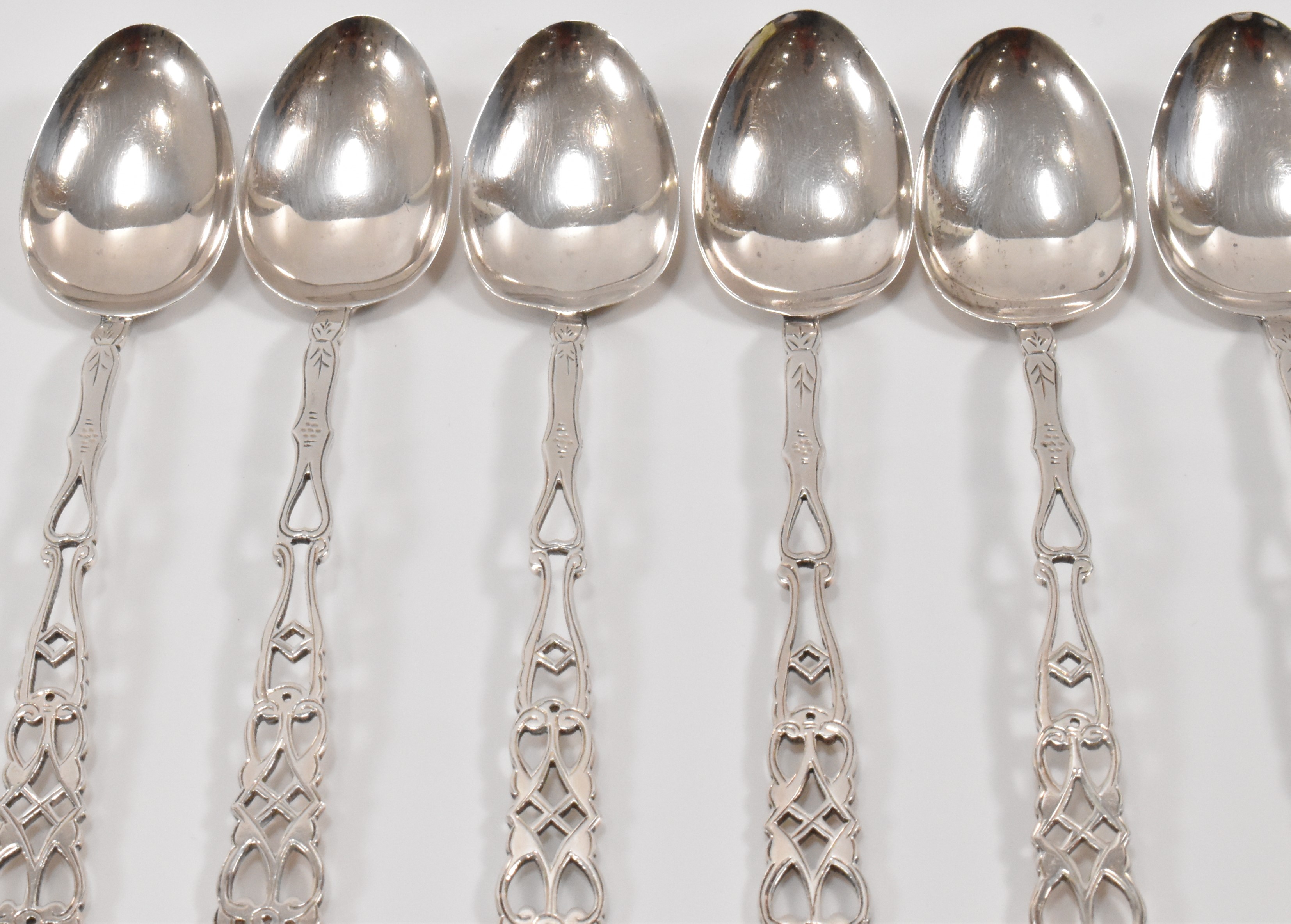 SET OF SIX WILLIAM J HOLMES SILVER SPOONS - Image 2 of 4