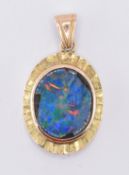 9CT GOLD & OPAL SET PENDANT