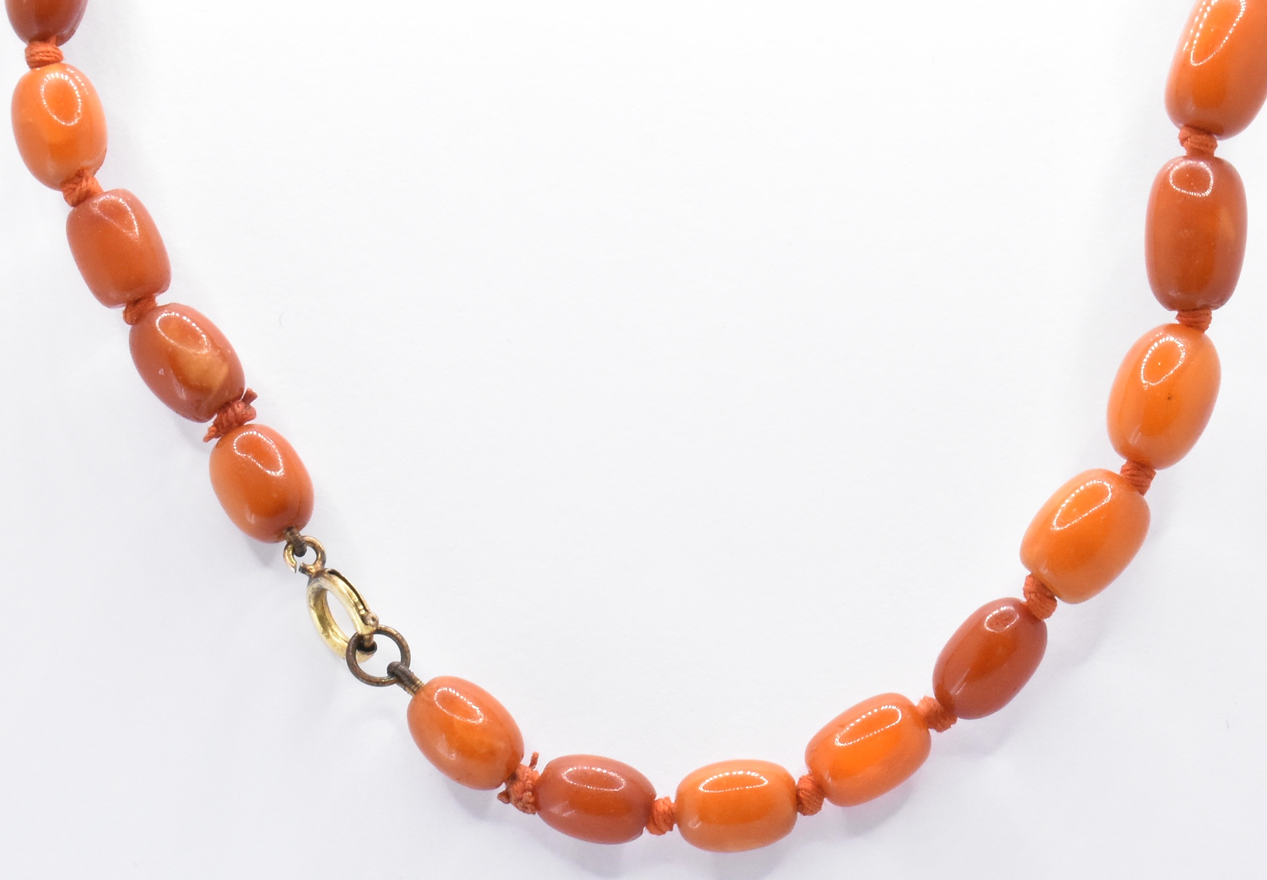 AMBER BEAD NECKLACE - Image 3 of 6
