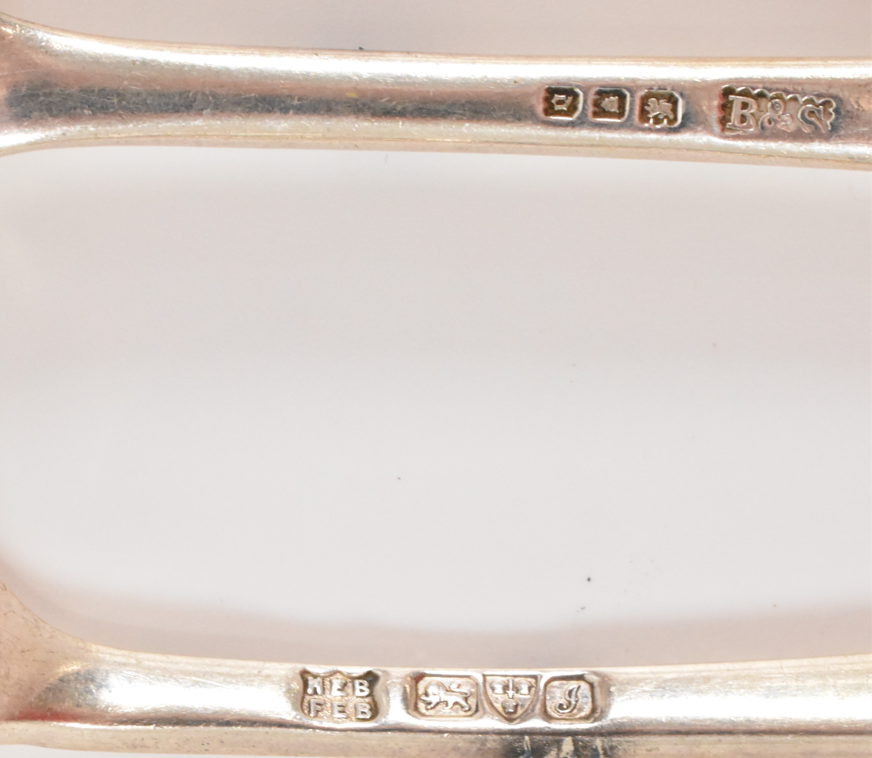 HARLEQUIN SET OF SEVEN SILVER FORKS - Image 5 of 5