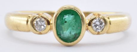 18CT GOLD EMERALD & DIAMOND RING