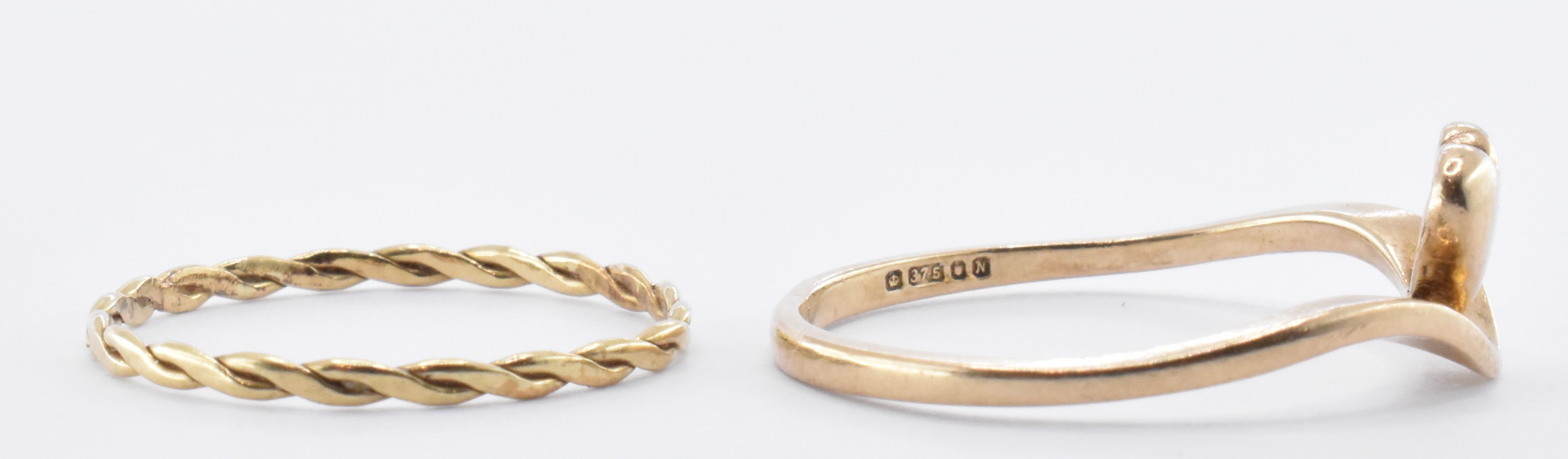9CT GOLD HEART RING & 14CT GOLD ROPE TWIST RING - Image 5 of 7