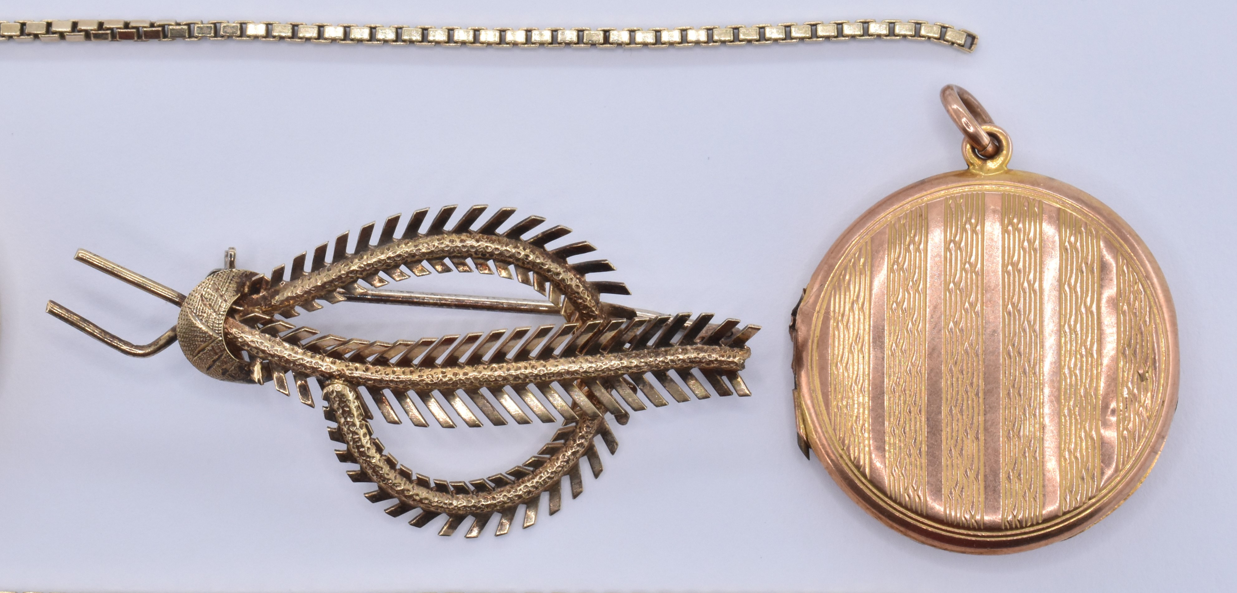 GROUP OF 20TH CENTURY GOLD JEWELLERY - Image 3 of 7