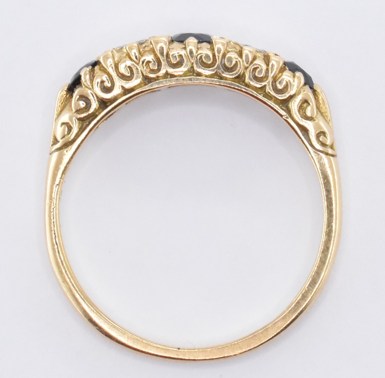 18CT GOLD SAPPHIRE & DIAMOND FIVE STONE RING - Image 6 of 7