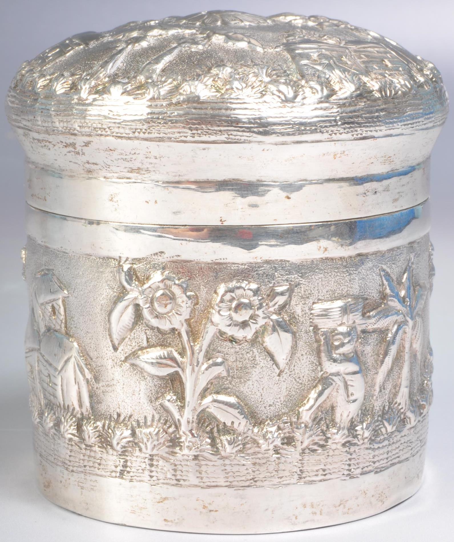INDIAN SILVER REPOUSSE CADDY JAR - Image 2 of 6