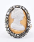 18CT GOLD AGATE & DIAMOND CAMEO RING