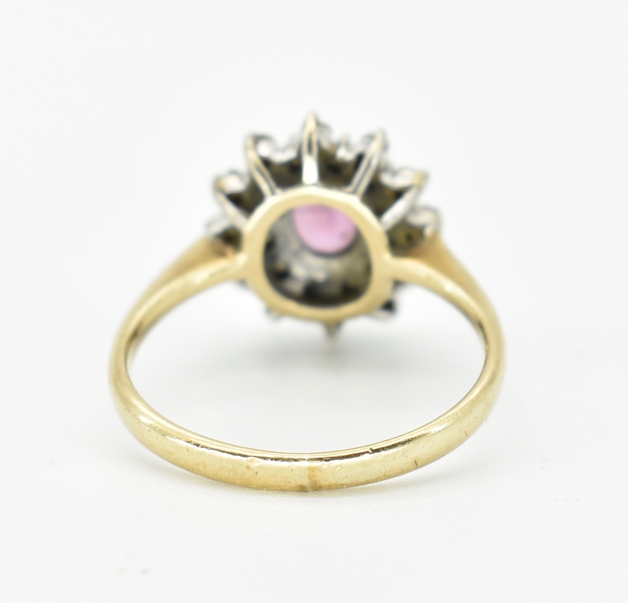 9CT GOLD HALLMARKED RUBY & DIAMOND CLUSTER RING - Image 4 of 5